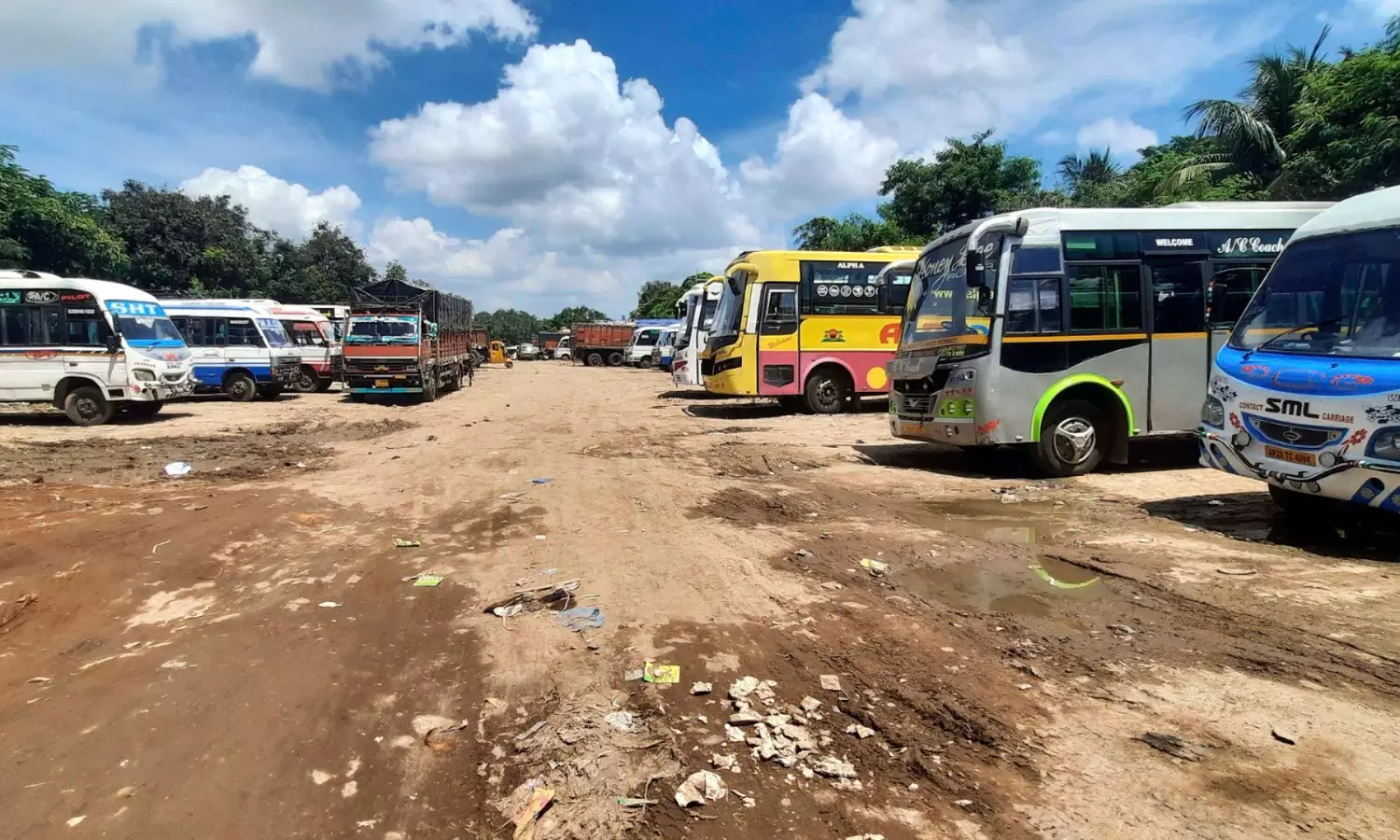 Goons seize Musi riverbed, mint millions Goons seize Musi riverbed, mint millions