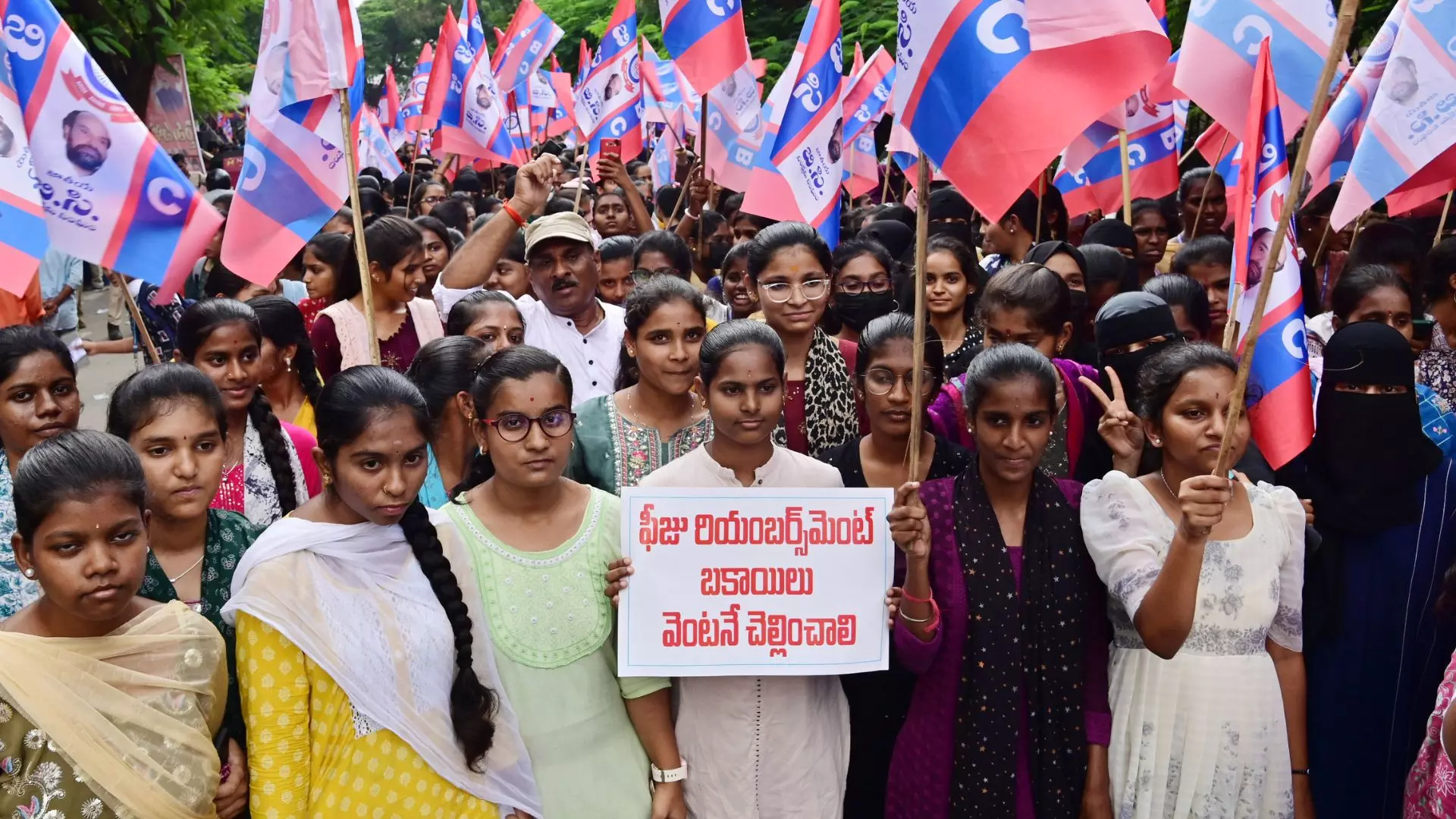 Telangana: Students demand ₹6,500 cr fee dues release Telangana: Students demand ₹6,500 cr fee dues release