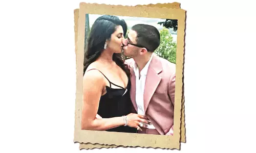 Celebrity Pic-A-Boo Moments Celebrity Pic-A-Boo Moments