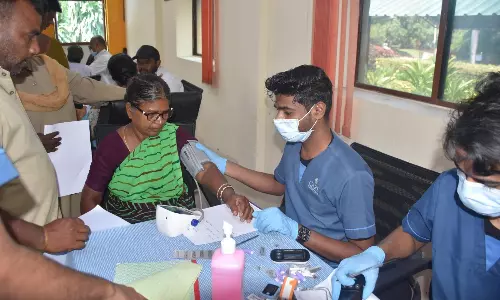 Nehru Zoo Organises Health Camp for Staff and Competitions for Students