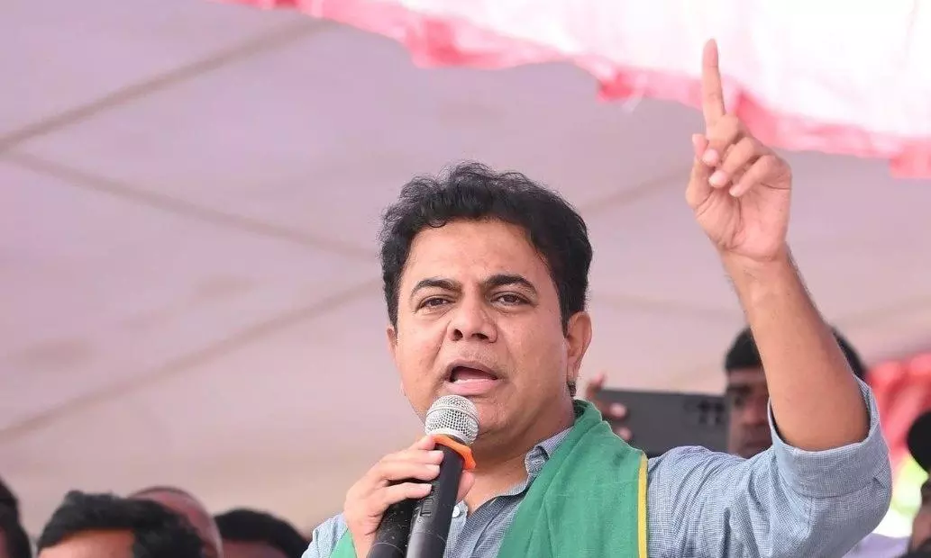 KTR Calls on KCR, Briefs Him on ACB Case KTR Calls on KCR, Briefs Him on ACB Case