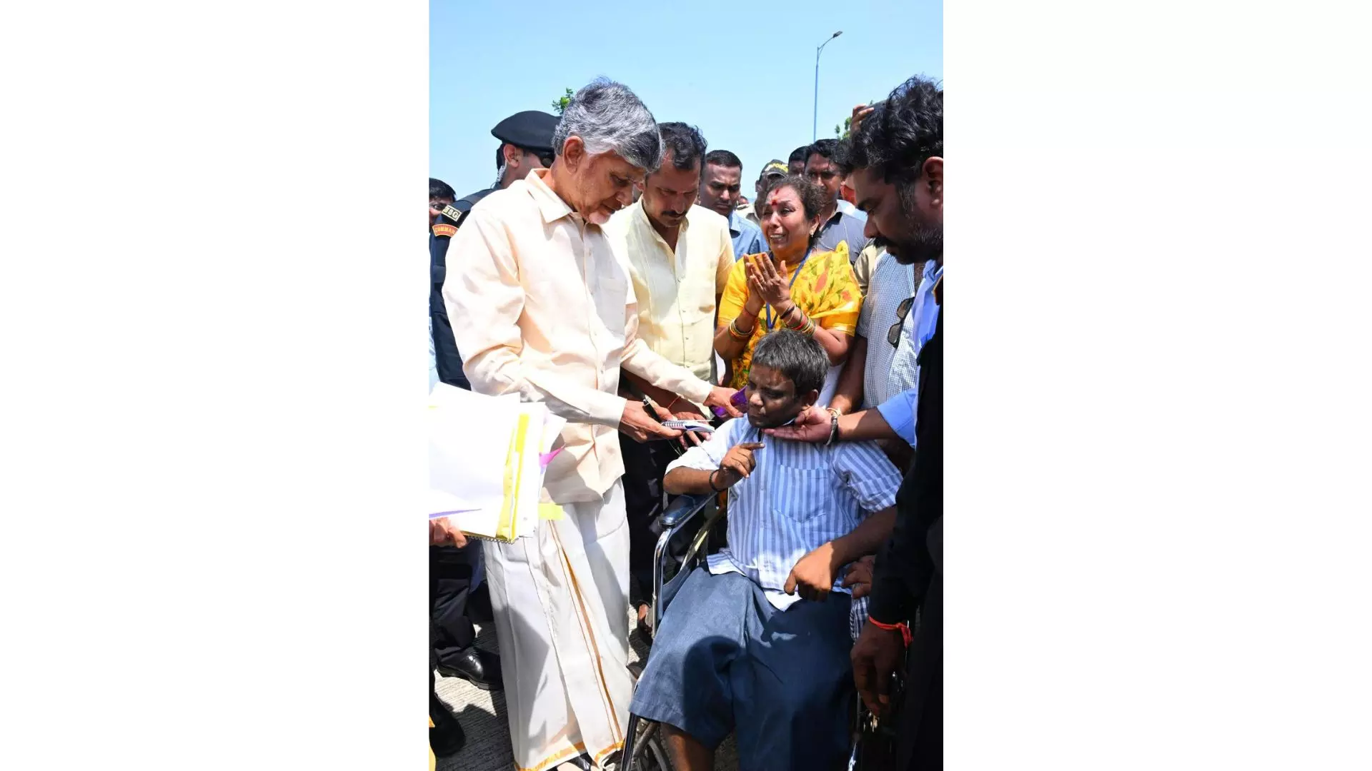 Naidu meets ailing fan at Renigunta airport, extends financial aid Naidu meets ailing fan at Renigunta airport, extends financial aid