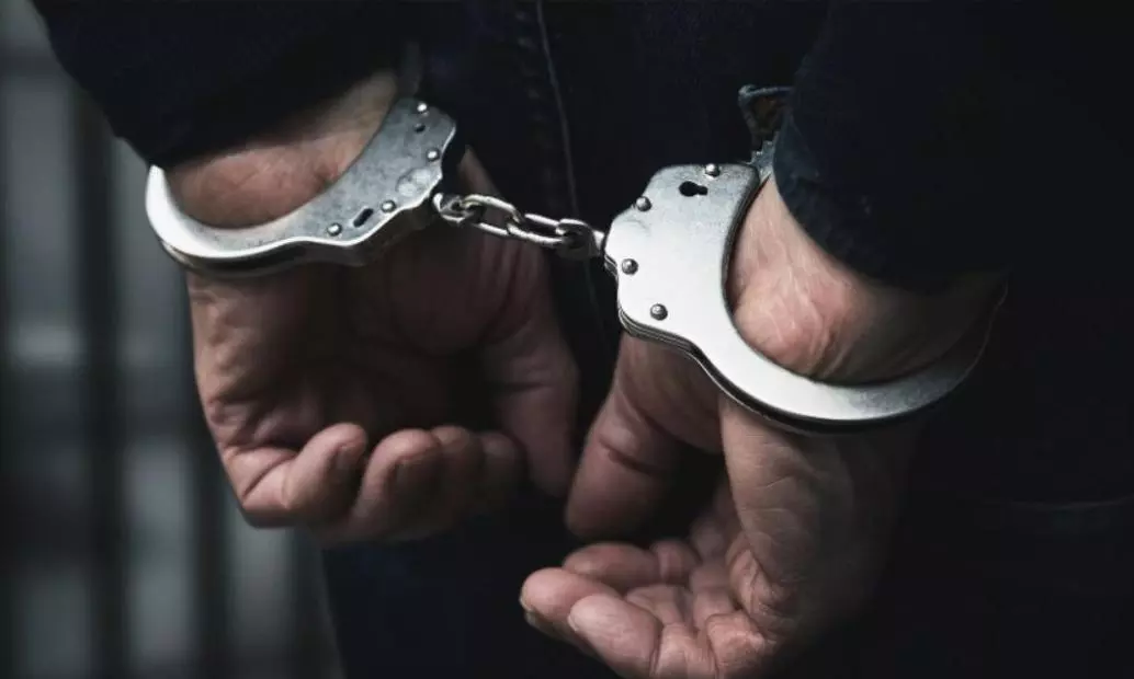 Mangaluru: Two drug peddlers arrested, drugs worth Rs 10 lakh seized Mangaluru: Two drug peddlers arrested, drugs worth Rs 10 lakh seized