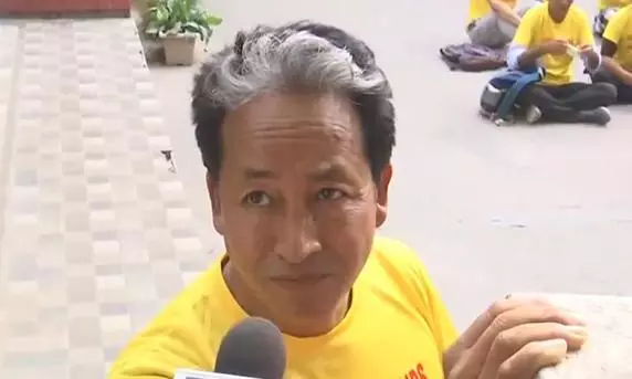 Wangchuk Denied Permit for Jantar Mantar, Sits on Fast at Ladakh Bhawan Wangchuk Denied Permit for Jantar Mantar, Sits on Fast at Ladakh Bhawan