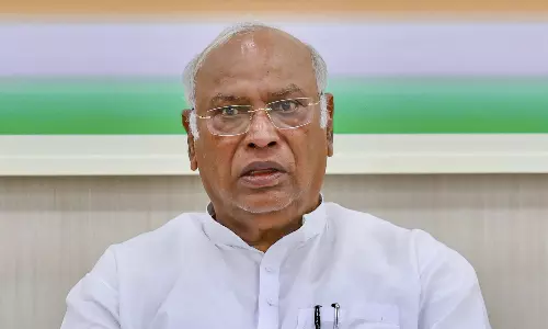 Modinomics Curse on Our Economy: Kharge