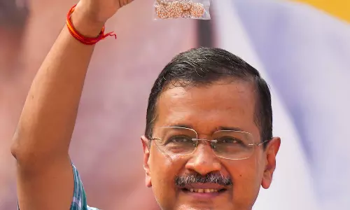 Kejriwal Challenges Modi to Offer Free Power in BJP States Before Delhi Polls
