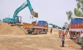 Sand scarcity cripples construction industry in Andhra Pradesh: Ex-MLA