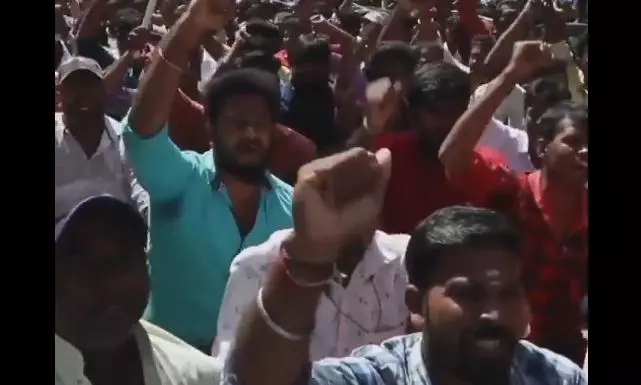 Samsung Strike Takes an Ugly Turn Samsung Strike Takes an Ugly Turn