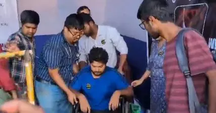 RG Kar: Junior doctors hunger strike enters 9th day, others on symbolic fast RG Kar: Junior doctors hunger strike enters 9th day, others on symbolic fast