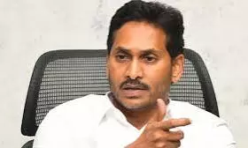 Jagan slams Naidu, sees massive sand loot