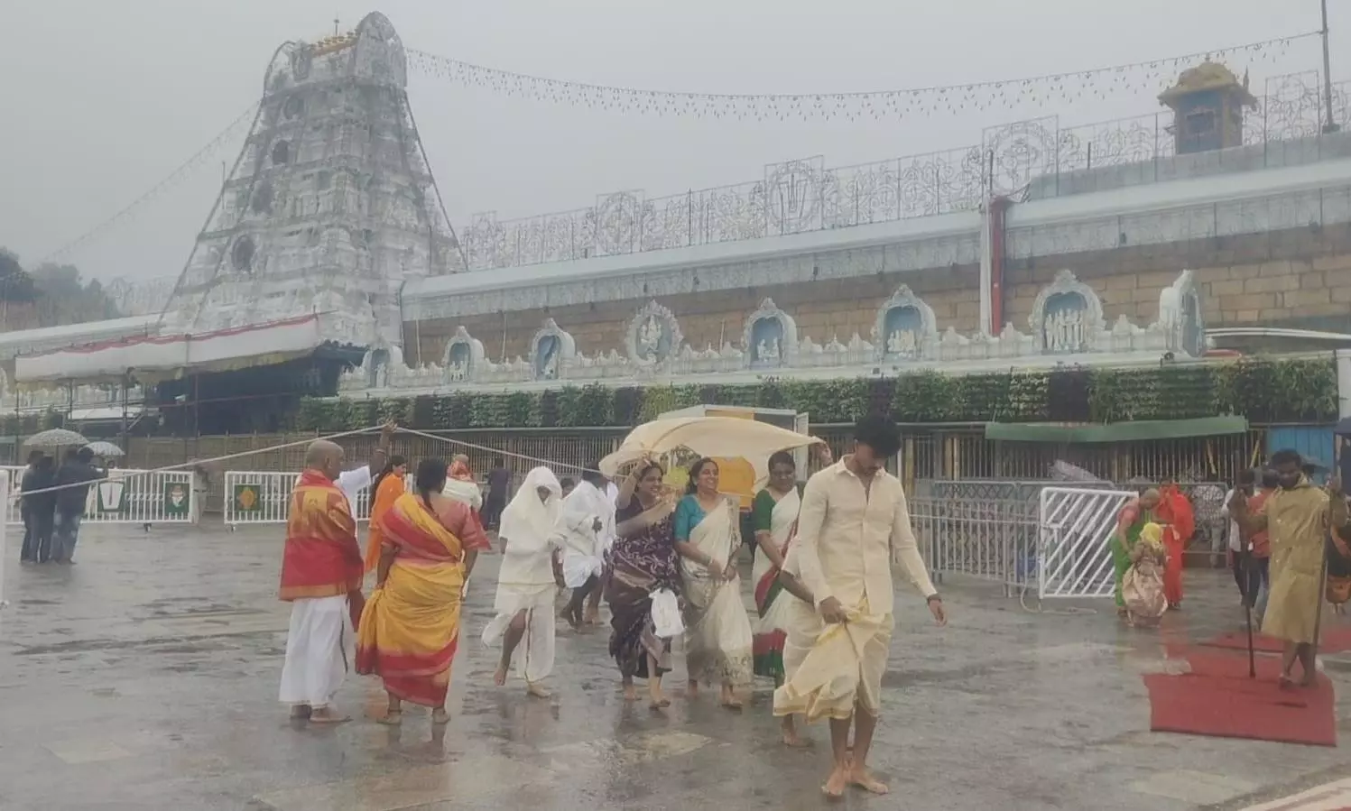 Heavy Rains Disrupt Life in Tirupati Heavy Rains Disrupt Life in Tirupati