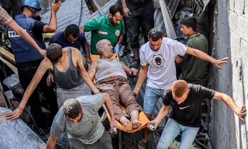 Israel kills 50 in Gaza, encircles Jabalia Israel kills 50 in Gaza, encircles Jabalia