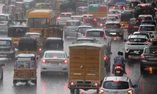 Sudden Downpour Leaves Roads Jammed in Hyderabad
