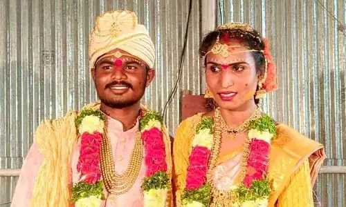24-yr-old youth marries transwoman in Jagtial 24-yr-old youth marries transwoman in Jagtial