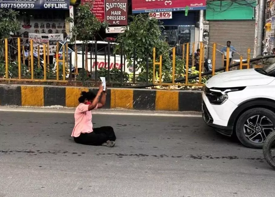 Hyderabad police cane Group-I aspirants at Ashoknagar Hyderabad police cane Group-I aspirants at Ashoknagar