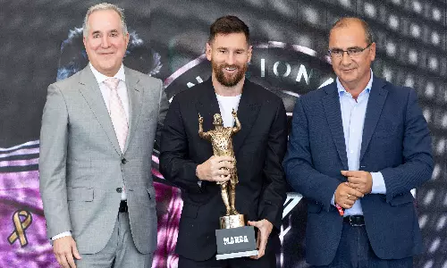 Lionel Messi presented with inaugural MARCA America award