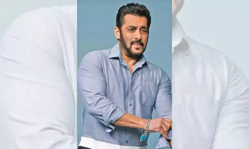 Firoza at Salman’s security Firoza at Salman’s security