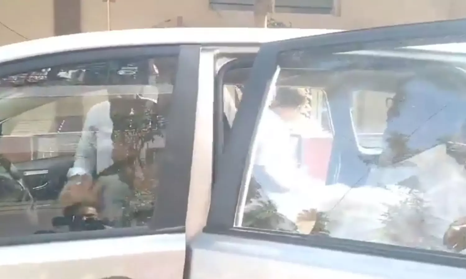 Karnataka: Union Ministers Brother Held for Cheating