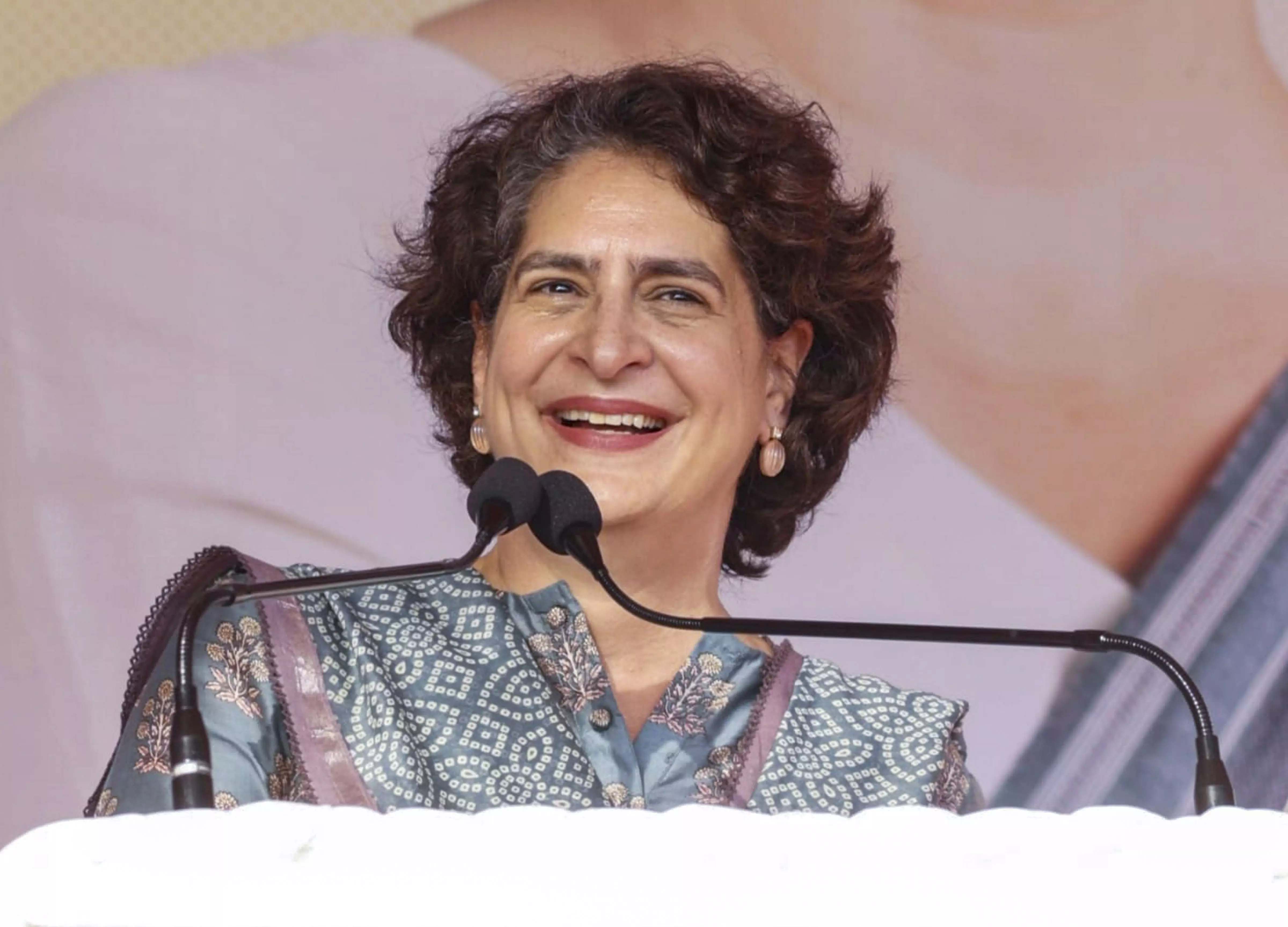 Priyanka Slated To File Nomination from Wayanad Next Week Priyanka Slated To File Nomination from Wayanad Next Week