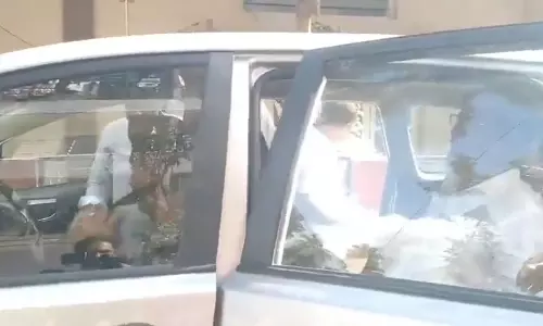 Karnataka: Union Ministers Brother Held for Cheating