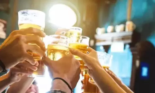 Four Pubs in Hyderabad Shut for Preying on Drunk Customers Four Pubs in Hyderabad Shut for Preying on Drunk Customers