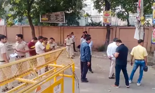 Loud blast in Delhis Rohini, emergency services respond Loud blast in Delhis Rohini, emergency services respond