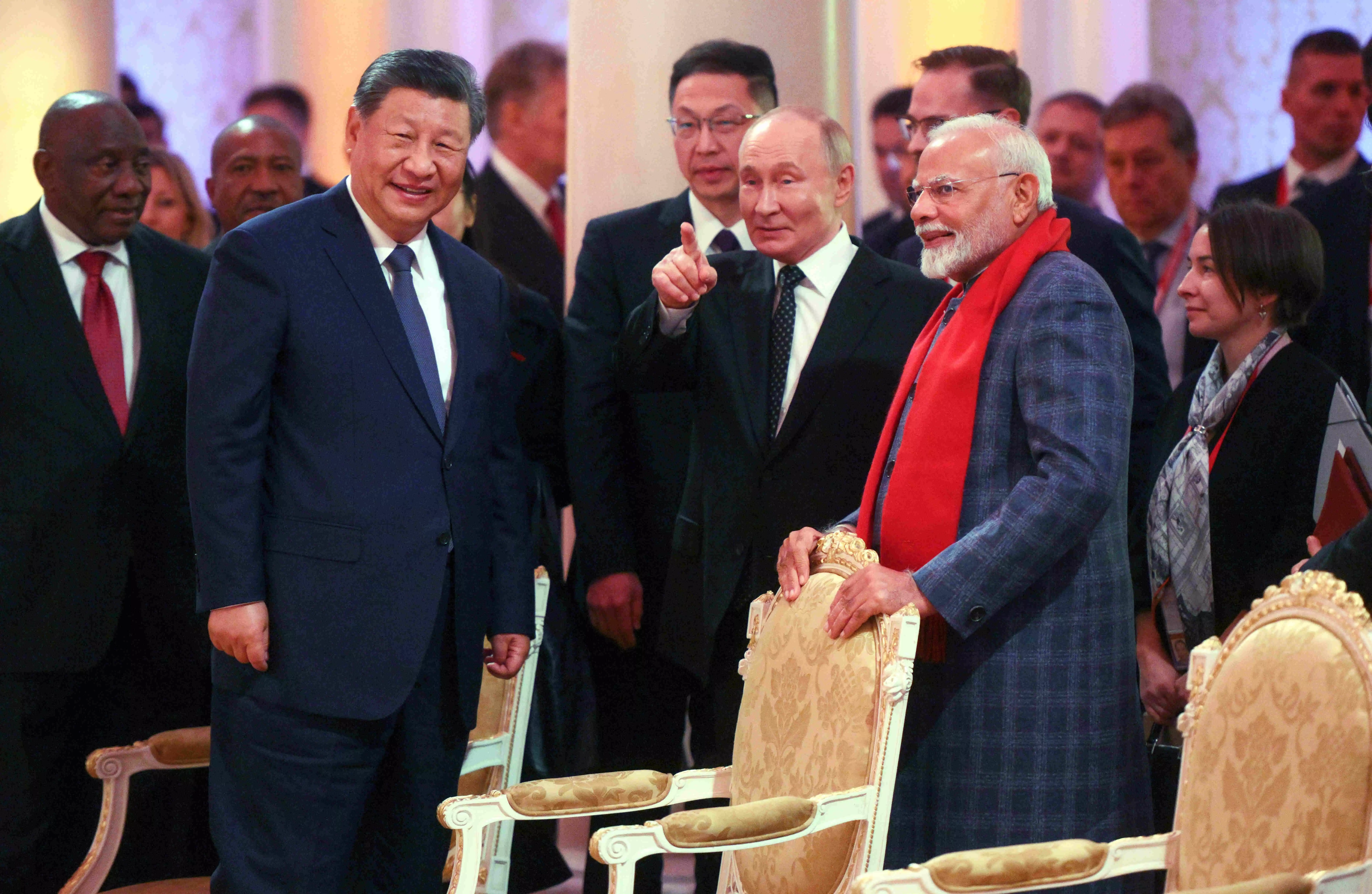 Modi, Xi to hold bilateral talks today Modi, Xi to hold bilateral talks today