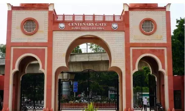 Clash Erupts Between Student Groups At Jamia Millia Islamia