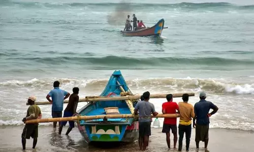 Dana Cyclone: Train services cancelled Dana Cyclone: Train services cancelled