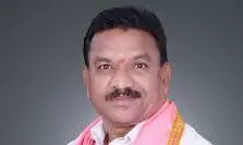 Ex-MLA Atram Sakku’s absence at KTR’s meeting triggers row