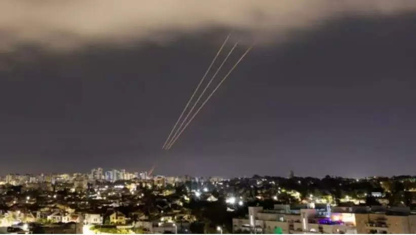 Israel hits Iran missiles, bases in retaliatory strikes Israel hits Iran missiles, bases in retaliatory strikes