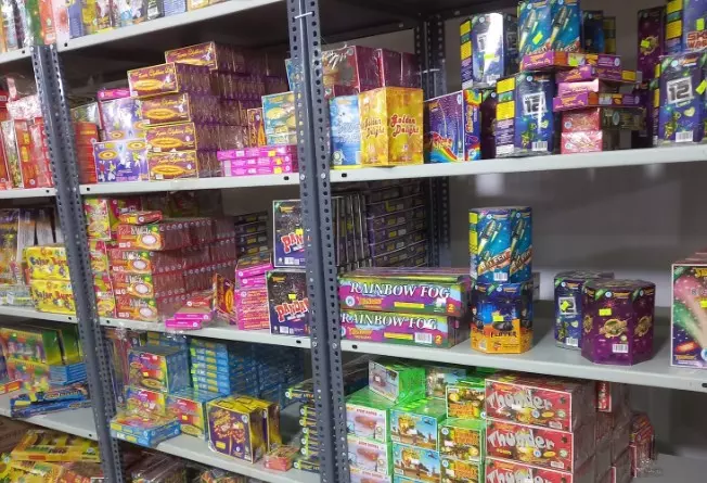 Firecrackers 25% costlier this Diwali Firecrackers 25% costlier this Diwali