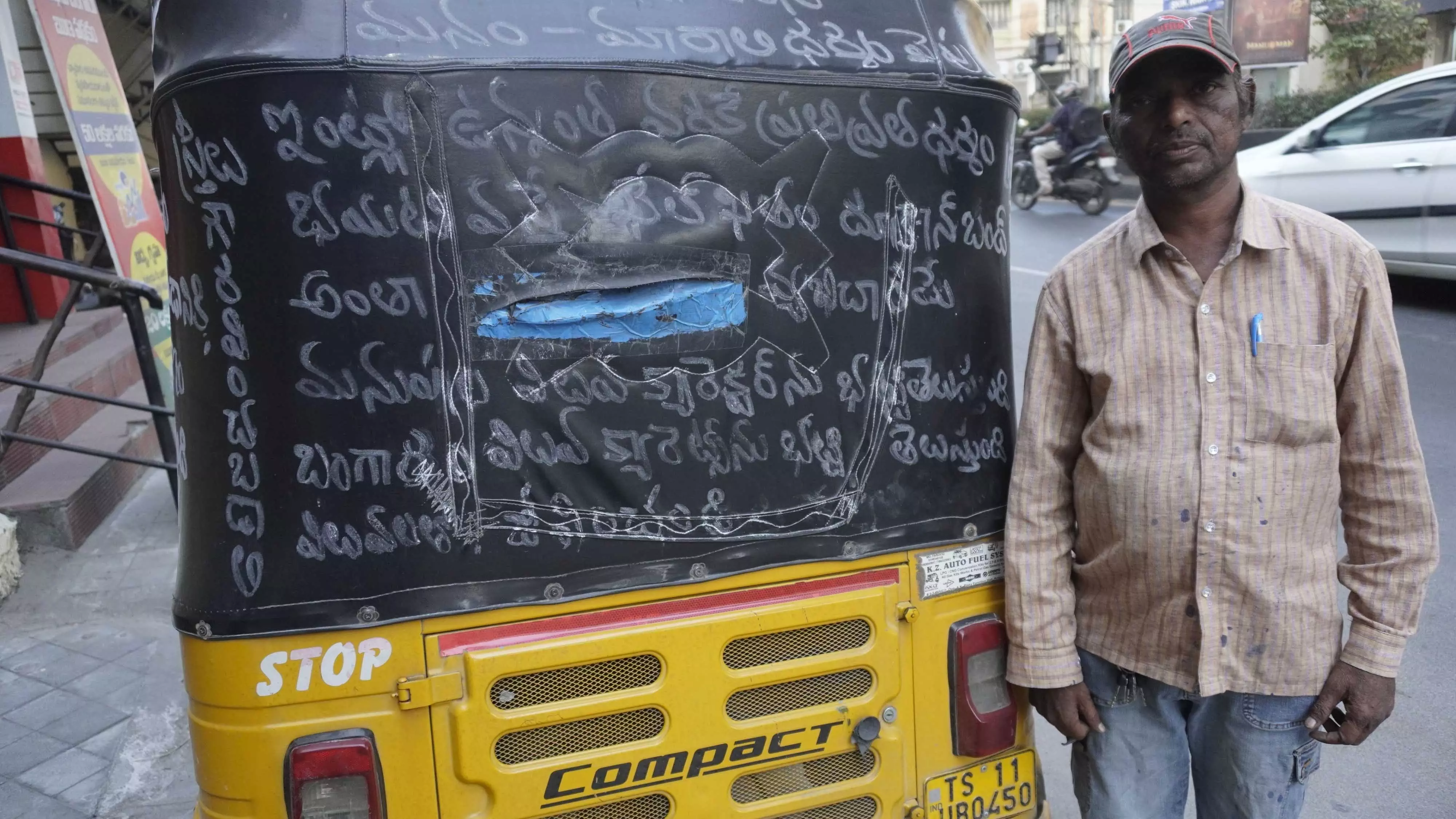 Hyderabad: An auto driver turns secret messenger of change