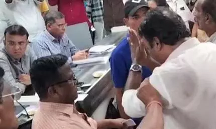 Man Attempts Suicide at GHMC Prajavani Man Attempts Suicide at GHMC Prajavani