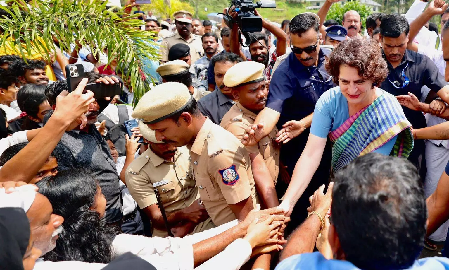 Priyanka Gandhi launches campaign in Wayanad Priyanka Gandhi launches campaign in Wayanad