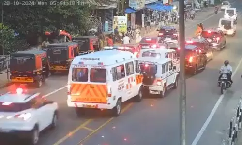 Pinarayi’s Convoy Involved in Vehicle Pile-Up Mishap Pinarayi’s Convoy Involved in Vehicle Pile-Up Mishap