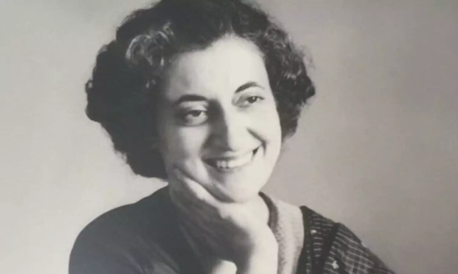 CM Revanth Reddy Pays tributes to former PM Indira Gandhi