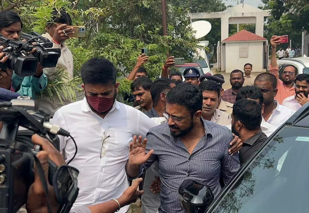 Telangana: Raj Pakala served notice to join investigation