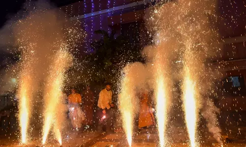 Shobhaa De | Delhi vs Mumbai: When will the ‘vacuous’ debates end…?