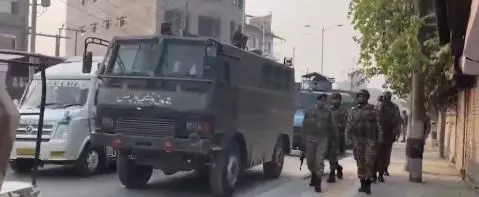 J-K: Encounter between security forces and terrorists breaks out in Srinagar J-K: Encounter between security forces and terrorists breaks out in Srinagar