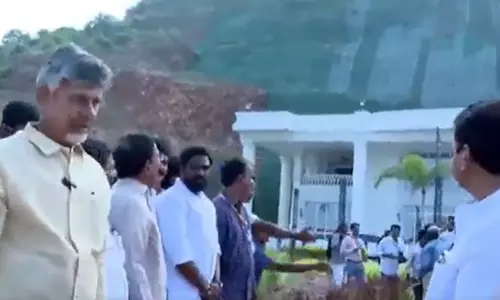 Naidu criticises Rushikonda constructions