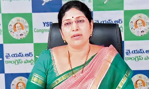 Women not safe under alliance govt: MLC Kalyani Women not safe under alliance govt: MLC Kalyani