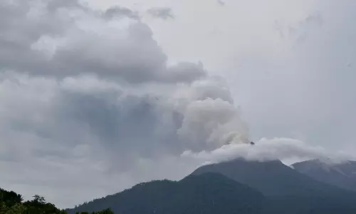 Volcanic eruption kills at least 9, burns houses in Indonesia