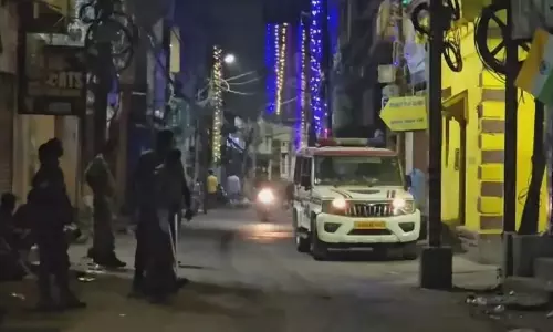 Cuttack: Six injured during group clash during Kali idol immersion