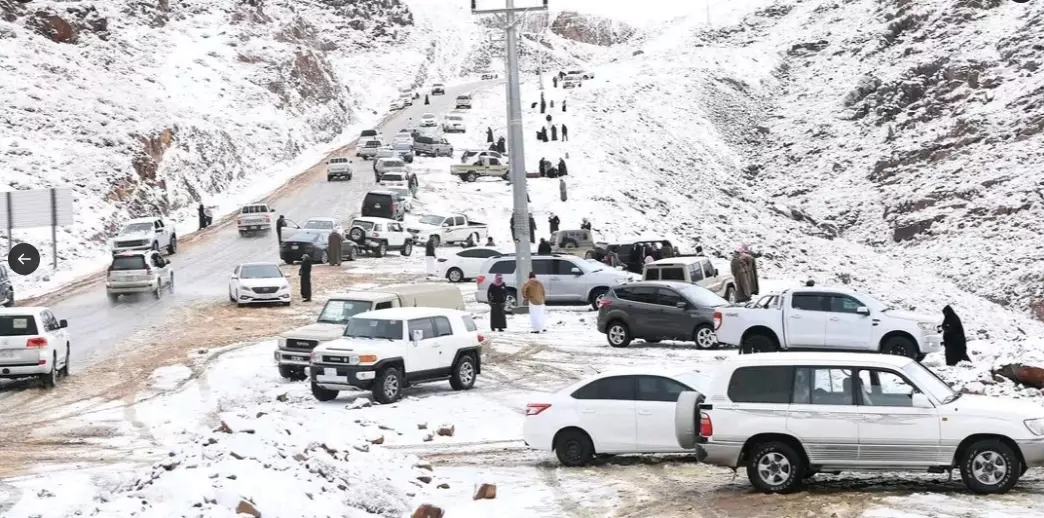 Saudi Arabias Al-Jawf sees first-ever snowfall Saudi Arabias Al-Jawf sees first-ever snowfall