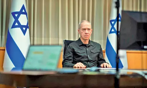 Israeli defense minister officially steps down