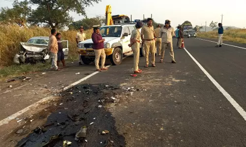 Four from Hyderabad Killed in Kalaburagi Car Collision Four from Hyderabad Killed in Kalaburagi Car Collision