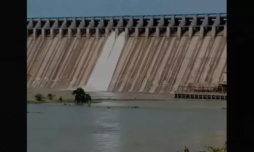 AP, TG Staff Squabble over Water Discharge from Nagarjunasagar