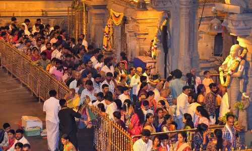 Huge Rush of Devotees at Yadagirigutta