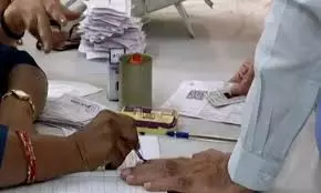 Retired Professor Offers Rs 1 Cr Reward for Accurate Election Prediction Retired Professor Offers Rs 1 Cr Reward for Accurate Election Prediction